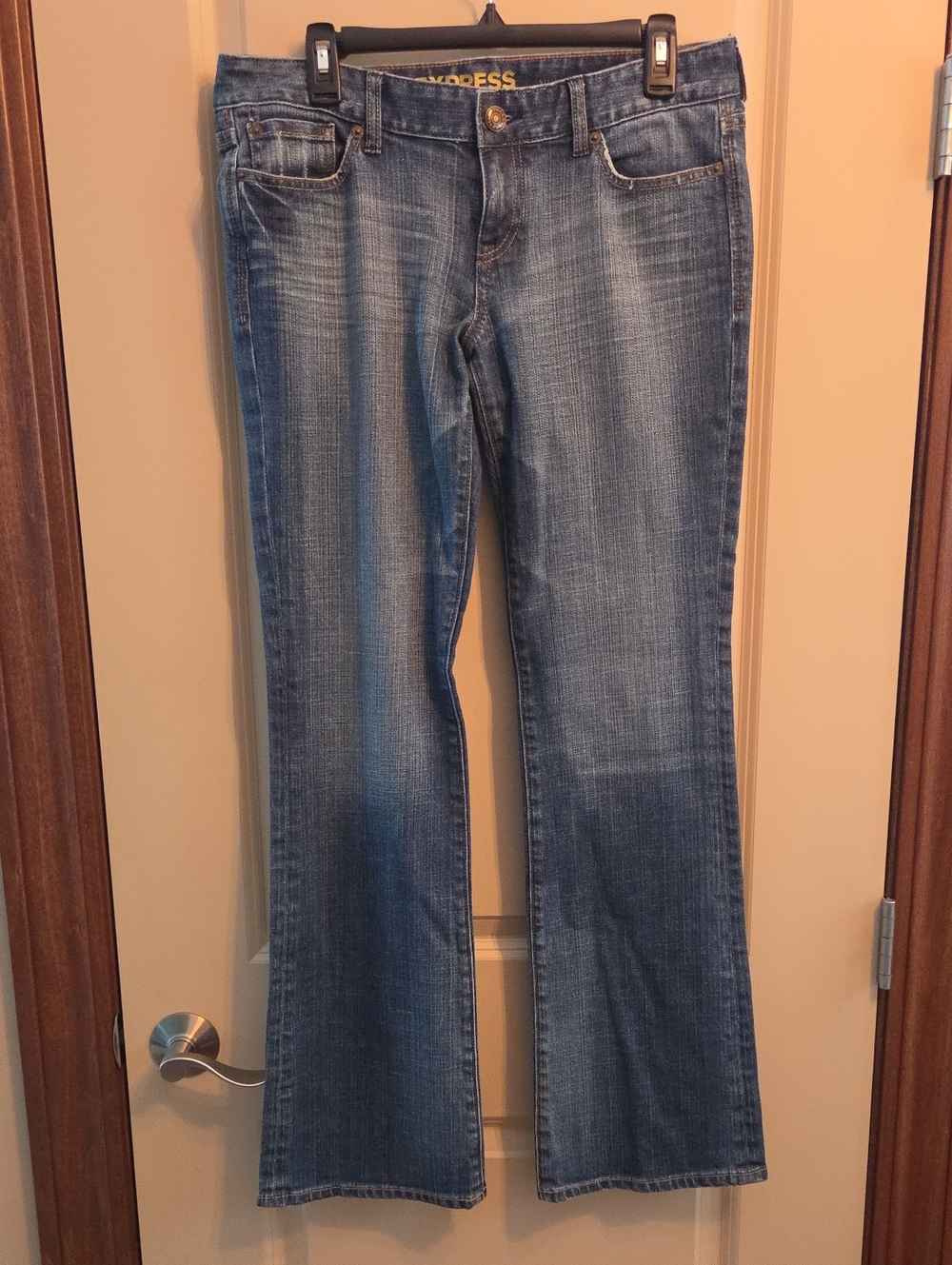Women's Size 8R Express Bootcut Jeans